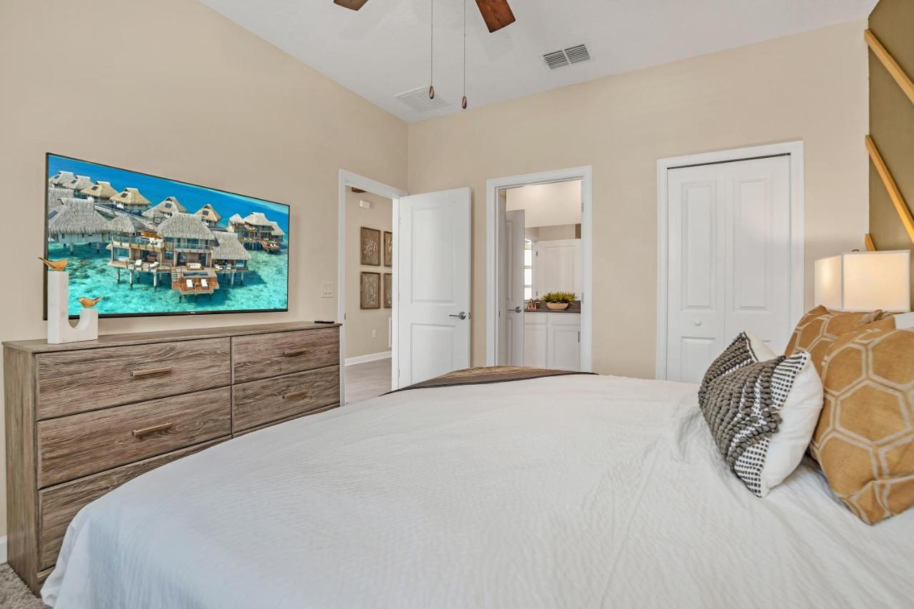 Large Villa, Private Poolgame Roommovie Theater Holiday home *