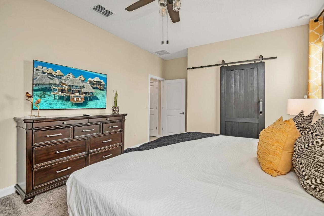 Holiday home Large Villa, Private Poolgame Roommovie Theater